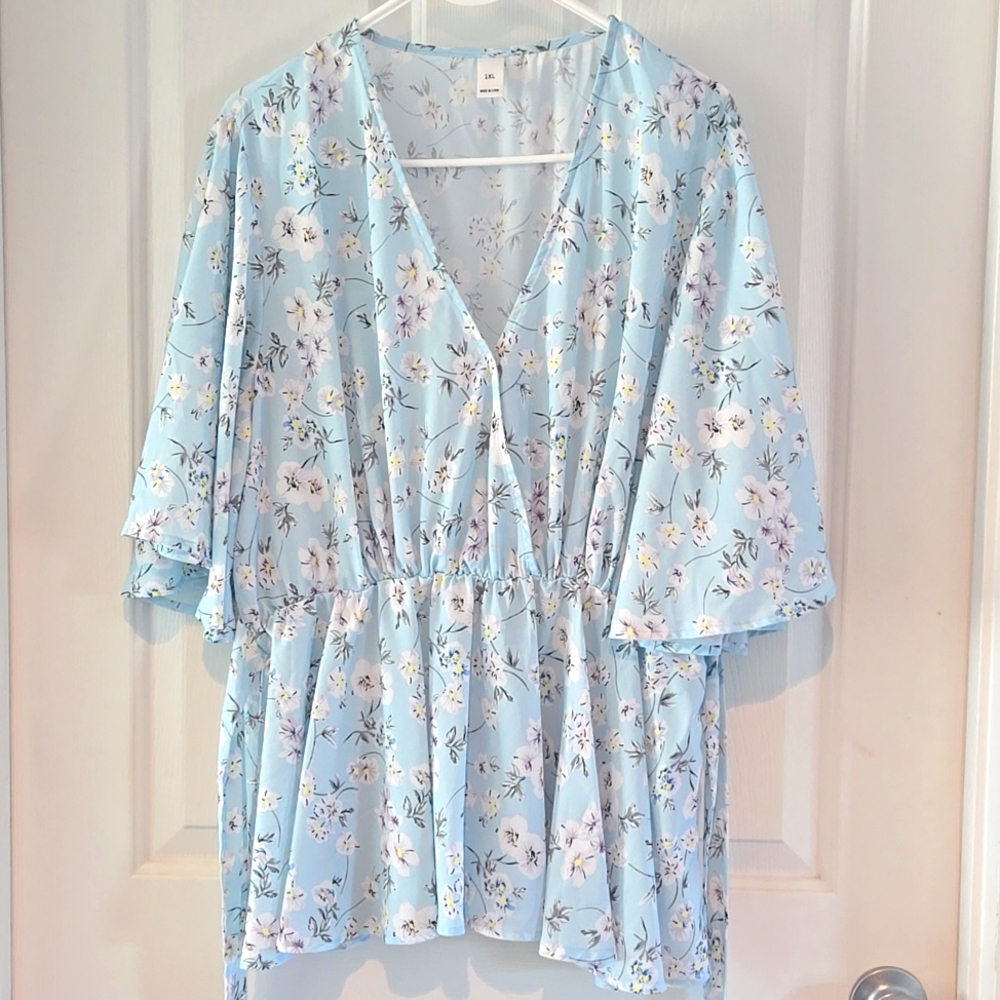 Baby Blue Floral Peplum Top, sz 1X